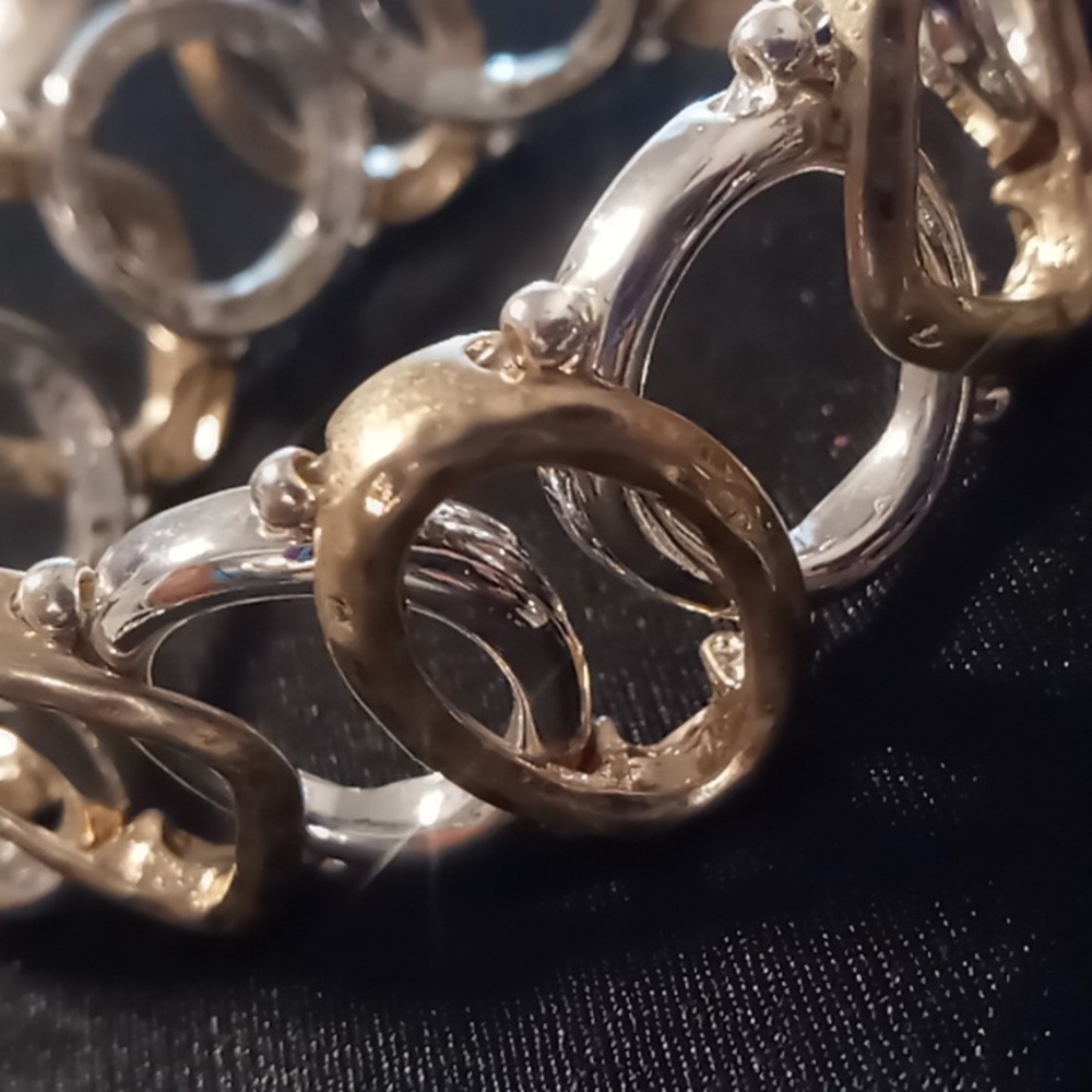 Silver and gold link chain expandable
